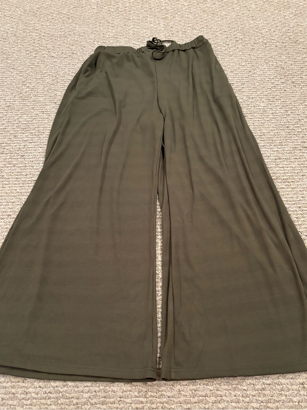 Cider Women’s Large Olive Green Wide-Leg Drawstring Pants Textured Striped